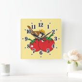 Organic Lover Sparrow Eating Red Tomato Quadratische Wanduhr (Zuhause)