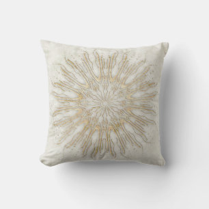 Organischer Boho-Stil Sonnenstrahlen-Mandala in go Kissen
