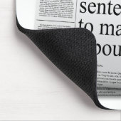 Organist versieht mousepad mit einer Überschrift (Ecke)