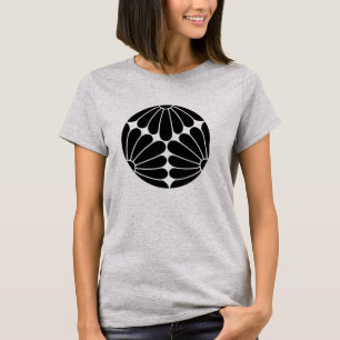 Oriental Black Kiku Chrysanthemum Mon Vector Art T-Shirt