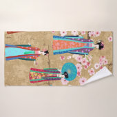 Orientalin in Retro costumejapanese, chinesisch, a Badehandtuch (Badehandtuch)