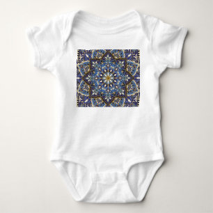 Orientalische Blüte: Vintager Teppich Baby Strampler