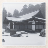 Orientalisches Haus in Wäldern mit Schnee Glasuntersetzer (Vorderseite)
