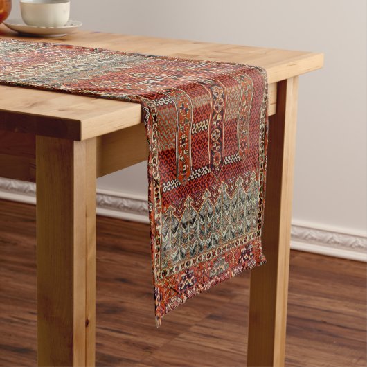 Orientalisches Teppichdesign in Orange Kurzer Tischläufer (Beispiel)