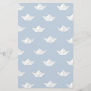 Origami-Boote auf dem Wasser Muster Briefpapier