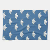 Origami-Boote auf dem Wassermuster Geschirrtuch (Horizontal)