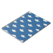 Origami-Boote auf dem Wassermuster Notizblock (Linke Seite)