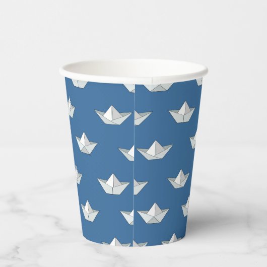 Origami-Boote im Wassermuster Pappbecher (Rechts)
