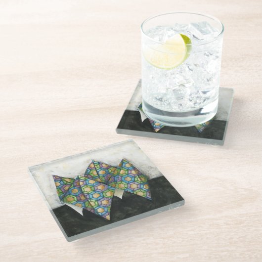 Origami Fortune Teller auf geometrischem Papier Glasuntersetzer (Schrägansicht)