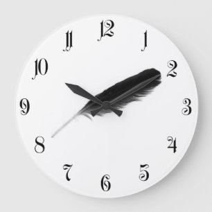 Original Cute Black Feather haben wir White Backgr Große Wanduhr