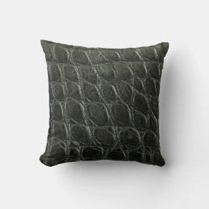Originelle schwarze Alligatorledertextur, nah  Kissen