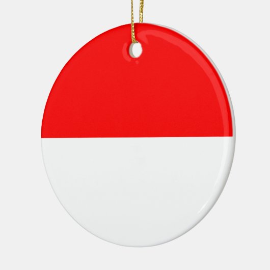Ornament unter der Flagge Indonesiens (Links)