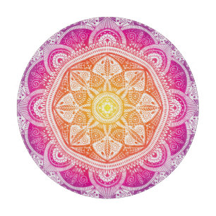 Ornamentales florales Mandala: farbenfrohe Vintage Schneidebrett