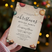 Ornamente und Kerzen Beige Weihnachtsbüros Party Einladung