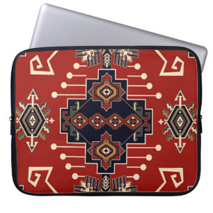 Ornamentives Rug Design: Vintag Geometrisch. Laptopschutzhülle