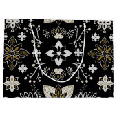Ornate black and white floral pattern  große geschenktüte (Rückseite)