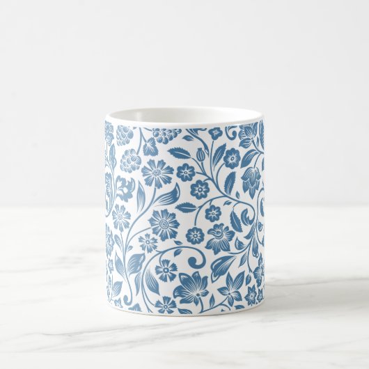 Ornate Blue and White Floral Vines Pattern Kaffeetasse (Mittel)