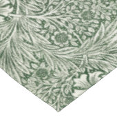 Ornate floral pattern of white flowers & leaves tischdecke (Schrägansicht)