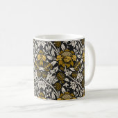 Ornate floral pattern with large gold flowers  kaffeetasse (VorderseiteRechts)