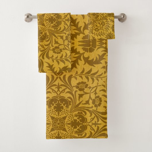 Ornate gold floral pattern with symmetrical badhandtuch set (Insitu)