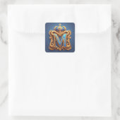 Ornate Gold Letter M With Crown Frame Design Quadratischer Aufkleber (Tasche)