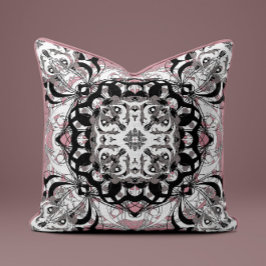 Ornate Mandala Decorative Pillow in Dusty Rose Kissen