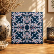 Ornates Fliesenornament in Mitternachtsblau
