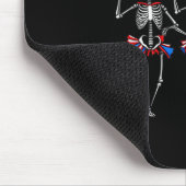 Ortho Squad Nurse, 4. Juli, sonnige Skelette Mousepad (Ecke)