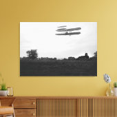 Orville Wright auf Flug 41 mit 20 m Höhe Leinwanddruck (Insitu (Wohnzimmer))
