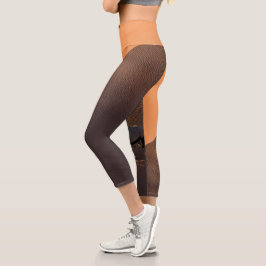 Oryx am Rand, Namibia Capri Leggings