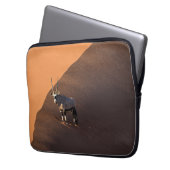 Oryx am Rand, Namibia Laptopschutzhülle (Vorderseite Links)