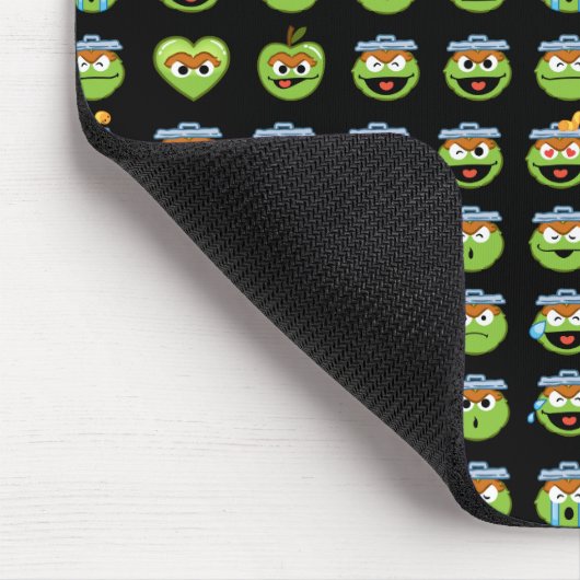 Oscar das Grouch Emoji Muster Mousepad (Ecke)