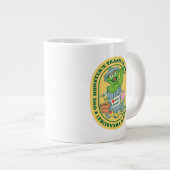 Oscar der Grouch | Monster Treasure Abzeichen Jumbo-Tasse (Vorderseite Rechts)