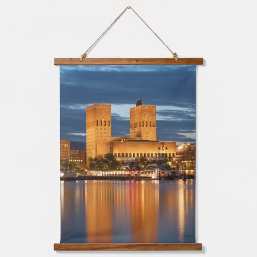 Oslo City Hall Norwegen Wandteppich Mit Holzrahmen (Vorderseite)
