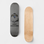 Osprey King of Birds Illustration Dark Gray Grunge Skateboard (Vorderseite)