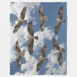 Osprey-Parade am Himmel Fleecedecke