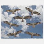 Osprey-Parade am Himmel Fleecedecke (Vorderseite (Horizontal))