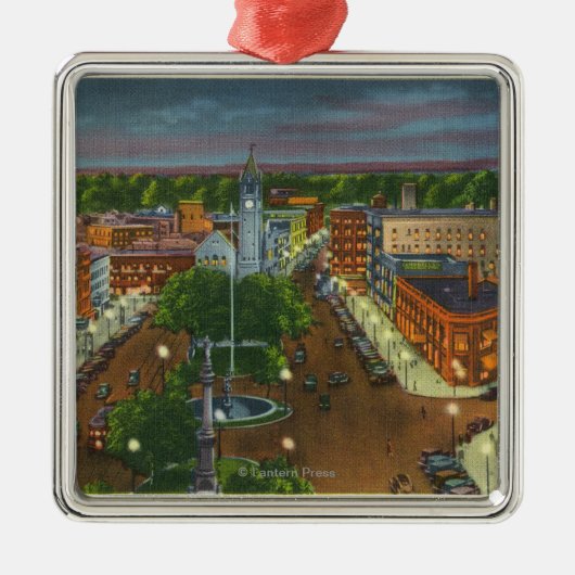 Ostansicht des öffentlichen Platzes, Stadtuhr Ornament Aus Metall (Vorne)