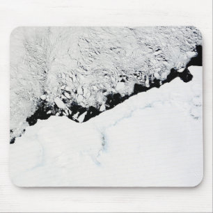 OstAntarcticaÃ¯Â ¿ Â ½ s Prinz Olav Coast Mousepad