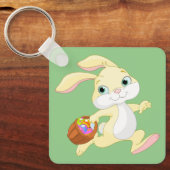OSTBUNNE MIT FARBIGEM EASTER EGG BASKET SCHLÜSSELANHÄNGER (Vorderseite)
