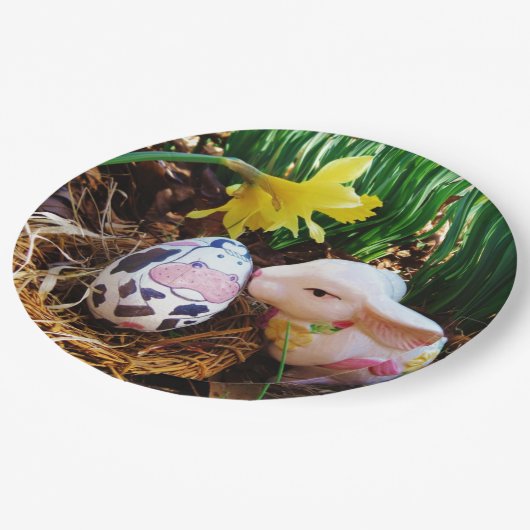 Osterbrunneneier Pappteller (Schrägansicht)