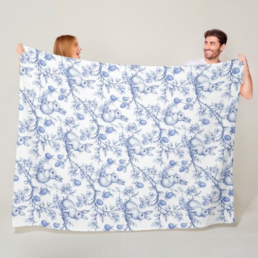 OsterChinoiserie Toile De Jouy Fleece Blanket (Beispiel)