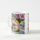 Ostereier auf Gartentisch Kaffeetasse (Vorderseite Links)
