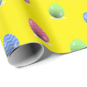 Ostereier auf Gelb abstreifen Geschenkpapier (Rolleneckpunkt)