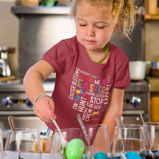 Ostereier jagen Word Cloud mit Kid Name Red T-Shirt