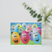 Ostereier mit Gesichtern Feiertagspostkarte (Stehend Vorderseite)