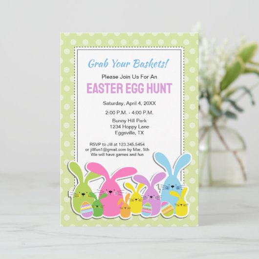 Ostereierjagd mit Bunnies Einladung (Stehend Vorderseite)