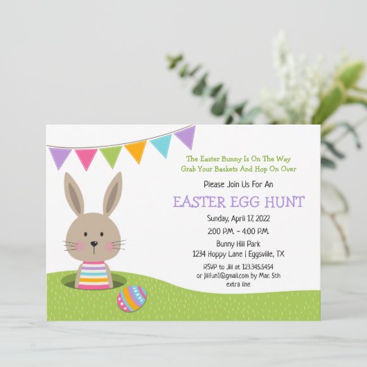 Ostereierjagd mit Hase mit Eierkorb Inv Einladung (Stehend Vorderseite)