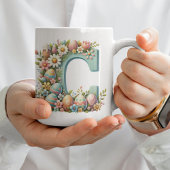 Osterfarbene Personalisierte florale Monogramm mit Kaffeetasse