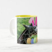 Ostergiraffe Zweifarbige Tasse (Vorderseite Links)